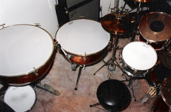 amber-vistalite-vintage-ludwig-drum-kit-24-bonham
